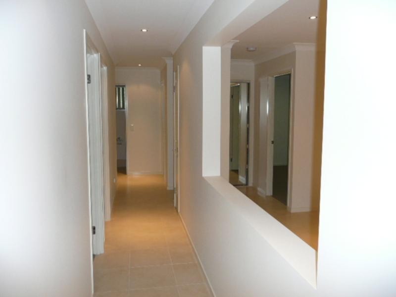 10 Wilmington Court, Helensvale QLD 4212