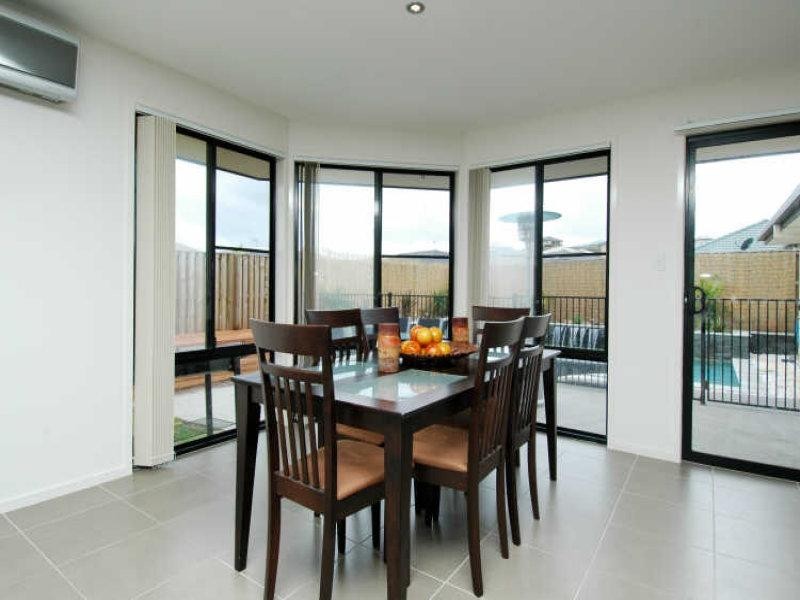 2 Burr Court, Pacific Pines QLD 4211