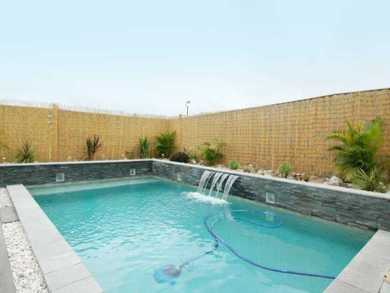 2 Burr Court, Pacific Pines QLD 4211