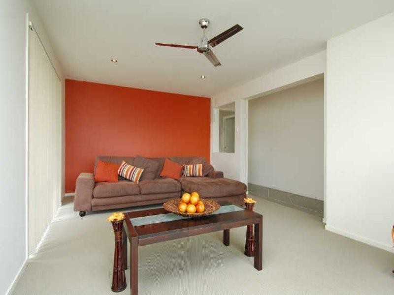 2 Burr Court, Pacific Pines QLD 4211