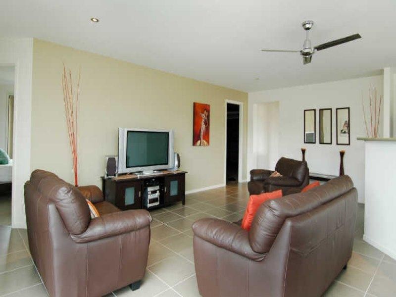 2 Burr Court, Pacific Pines QLD 4211