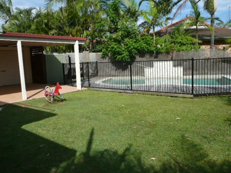 21 Dalby Court, Helensvale QLD 4212