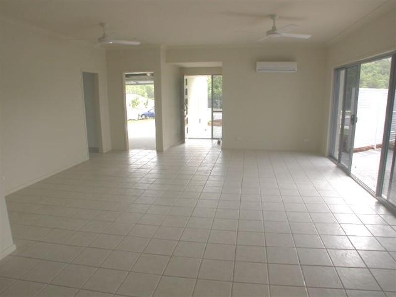 2/103 Wunburra Court, Pacific Pines QLD 4211