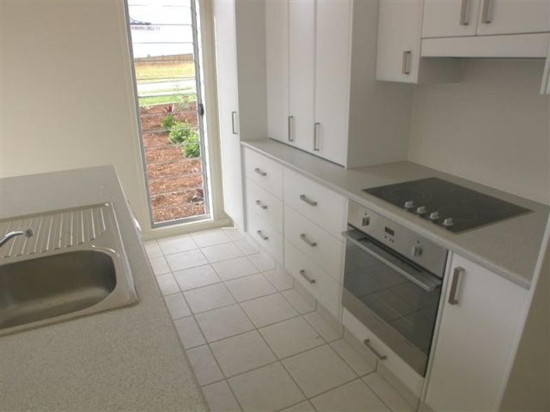 2/103 Wunburra Court, Pacific Pines QLD 4211