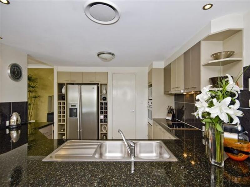 27 Mellum Circuit, Pacific Pines QLD 4211