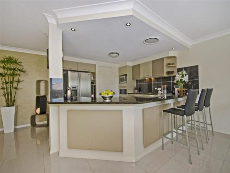 27 Mellum Circuit, Pacific Pines QLD 4211