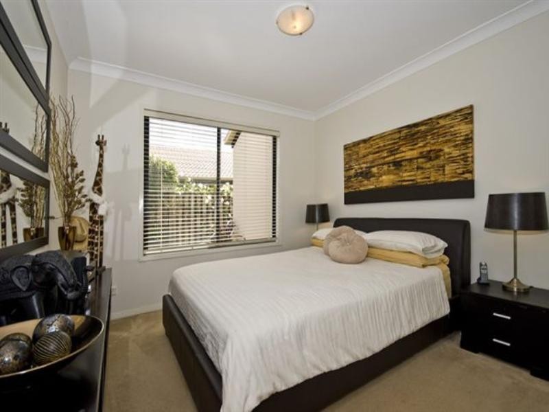 27 Mellum Circuit, Pacific Pines QLD 4211