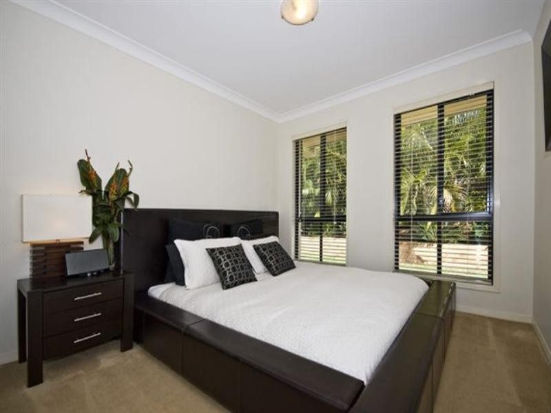 27 Mellum Circuit, Pacific Pines QLD 4211