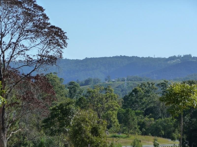 7 Summer Hill Crescent, Maudsland QLD 4210