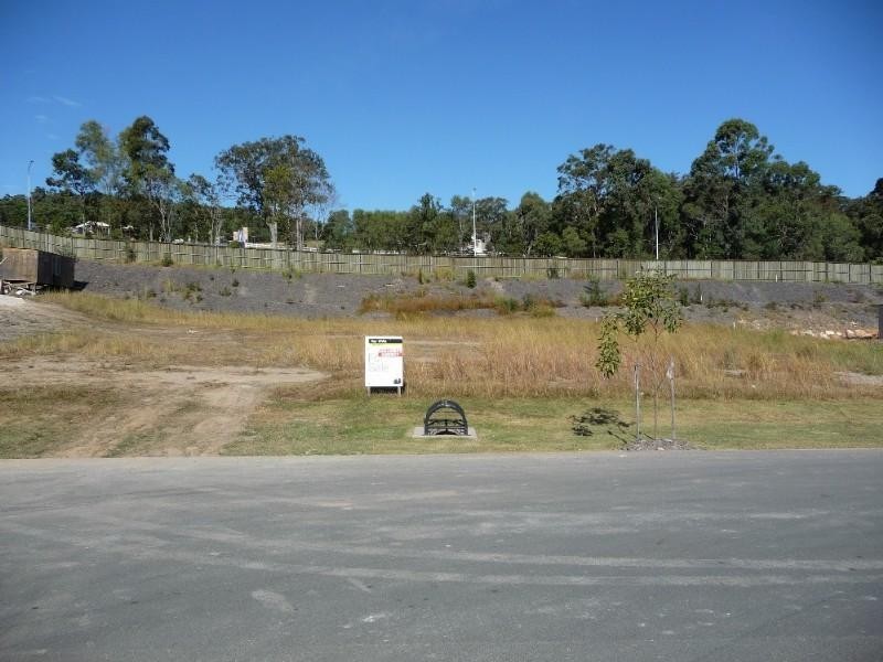 7 Summer Hill Crescent, Maudsland QLD 4210