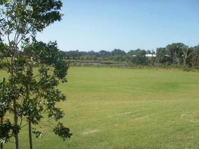 7 Summer Hill Crescent, Maudsland QLD 4210