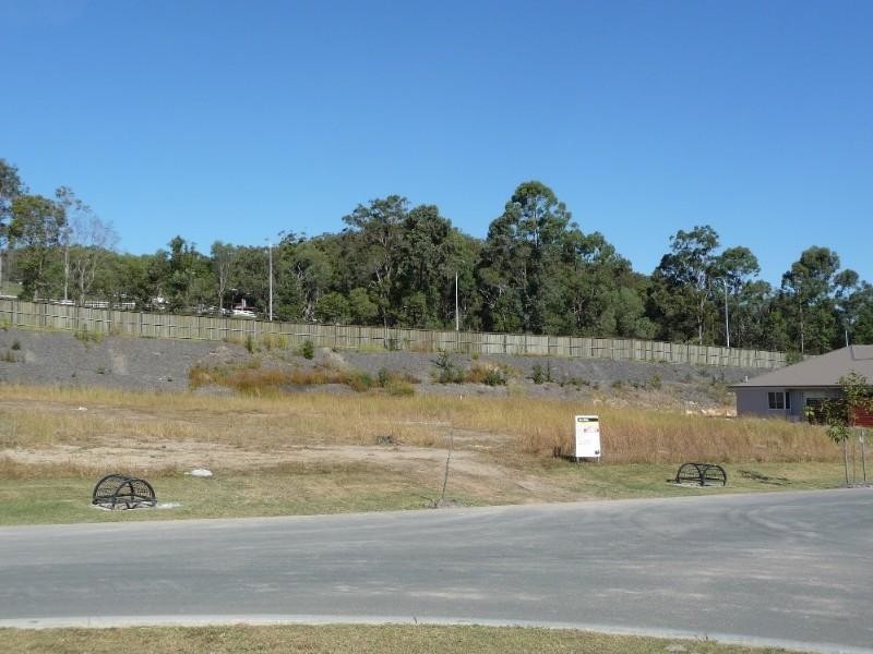 7 Summer Hill Crescent, Maudsland QLD 4210