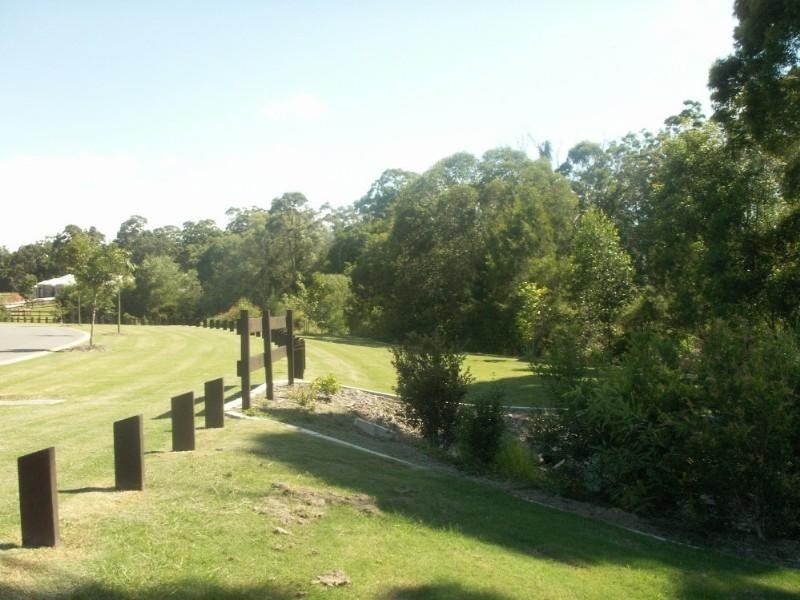 7 Summer Hill Crescent, Maudsland QLD 4210