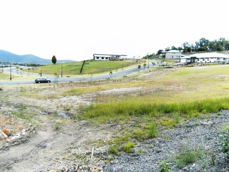 7 Summer Hill Crescent, Maudsland QLD 4210