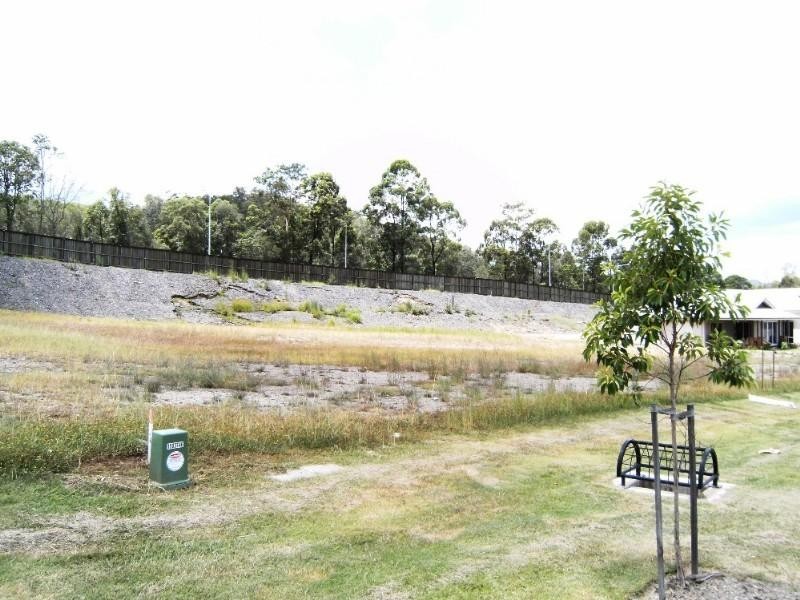 7 Summer Hill Crescent, Maudsland QLD 4210
