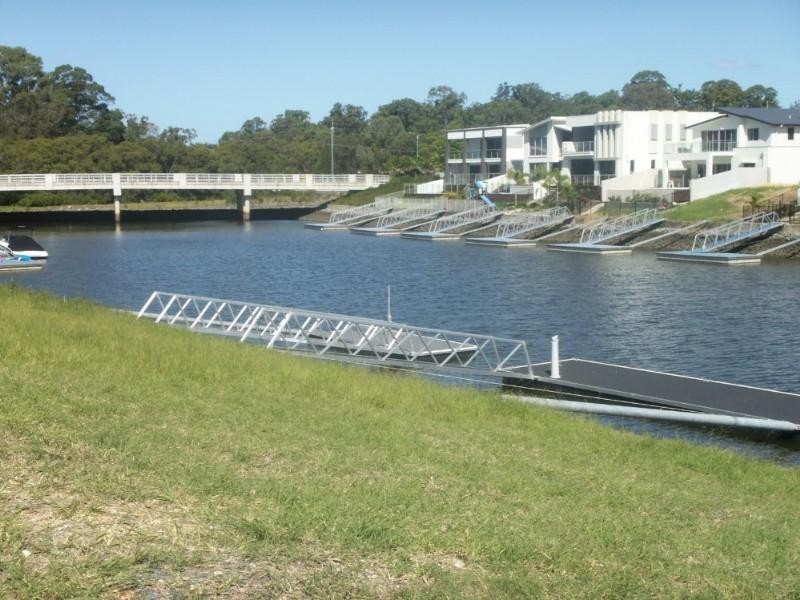 24 Quayside Drive, Helensvale QLD 4212