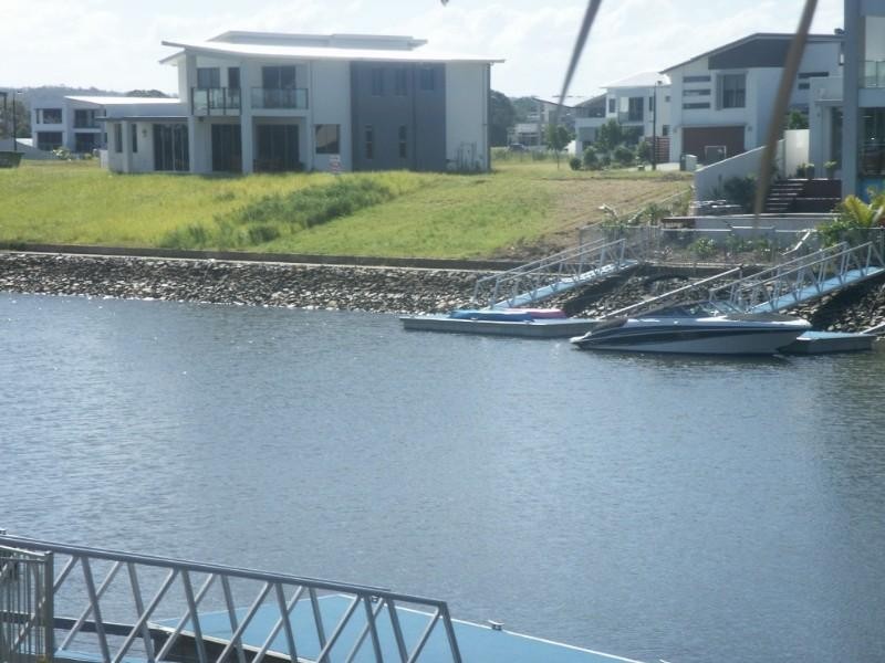 24 Quayside Drive, Helensvale QLD 4212