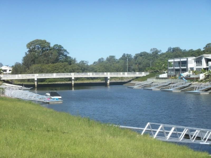 24 Quayside Drive, Helensvale QLD 4212