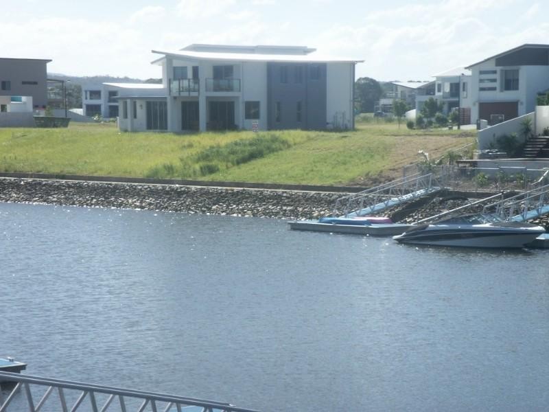 24 Quayside Drive, Helensvale QLD 4212