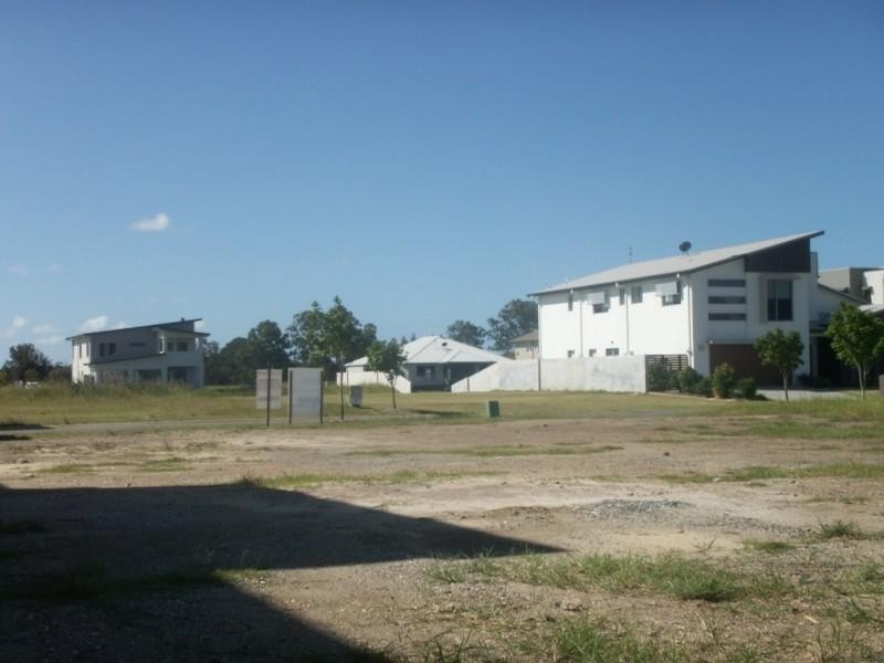 24 Quayside Drive, Helensvale QLD 4212