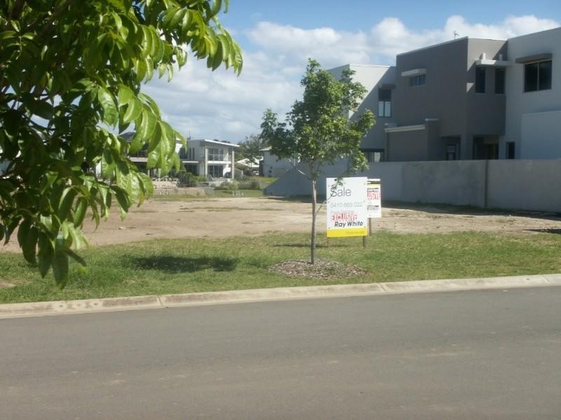 24 Quayside Drive, Helensvale QLD 4212