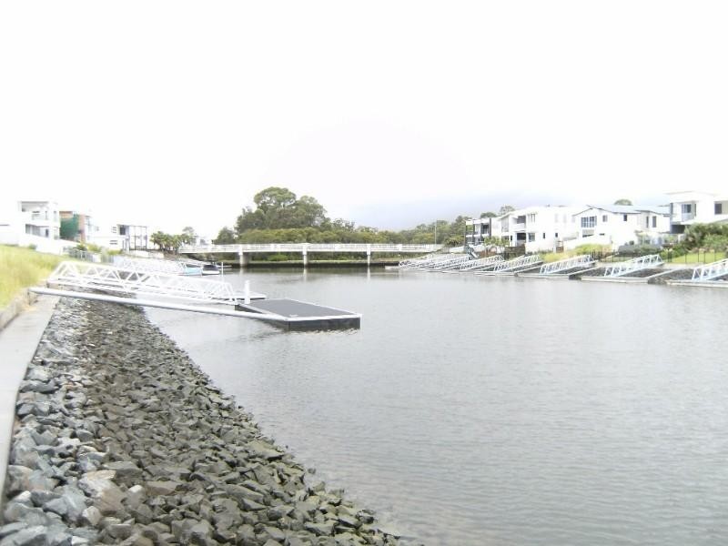 24 Quayside Drive, Helensvale QLD 4212