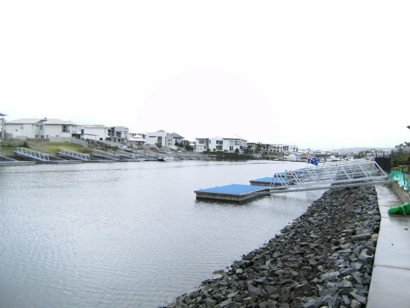 24 Quayside Drive, Helensvale QLD 4212