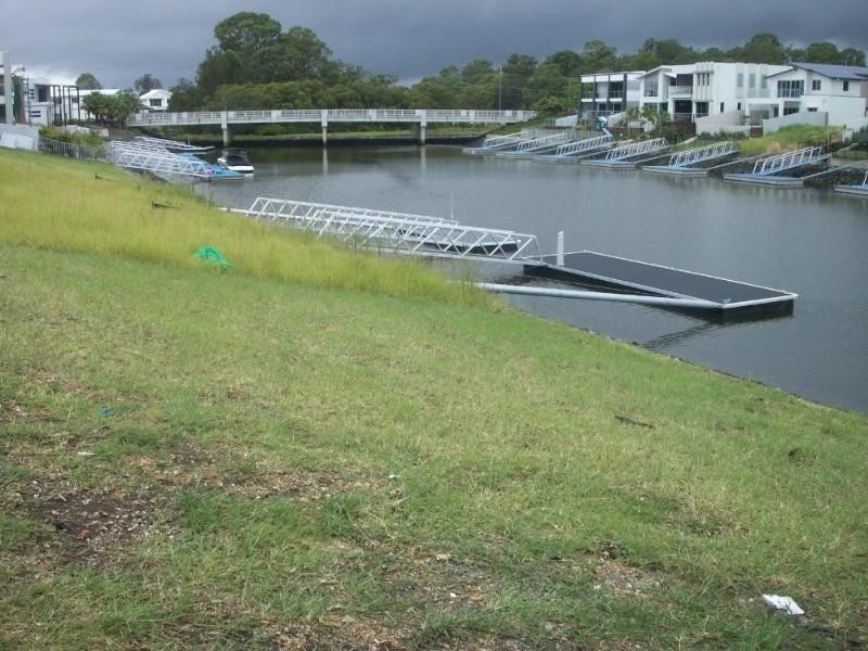 24 Quayside Drive, Helensvale QLD 4212