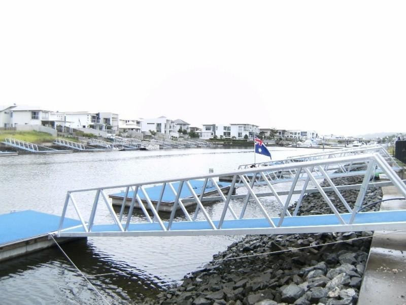 24 Quayside Drive, Helensvale QLD 4212