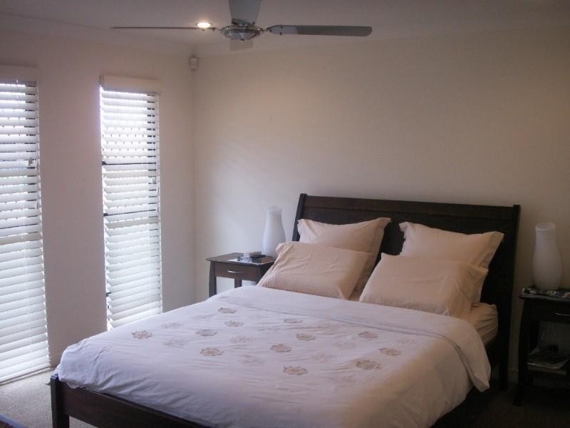10 Angourie Crescent, Pacific Pines QLD 4211