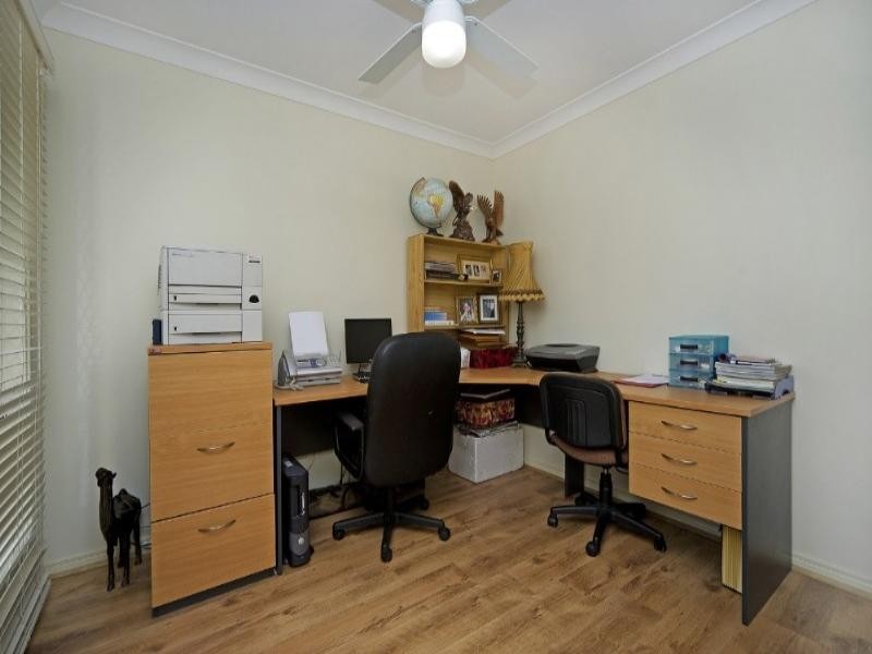 1/16 Penrhyn Street, Pacific Pines QLD 4211