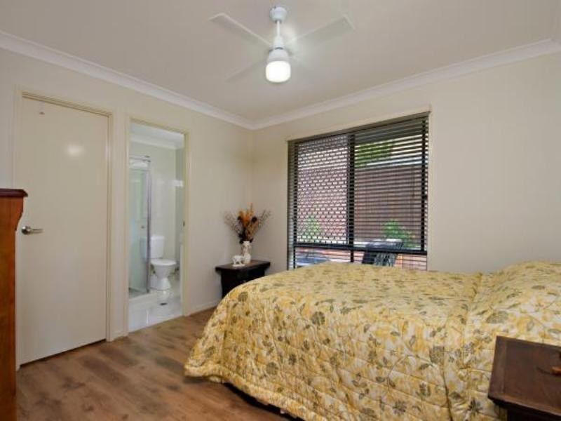 1/16 Penrhyn Street, Pacific Pines QLD 4211