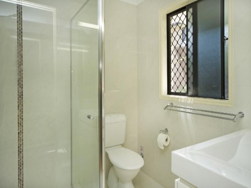 1/16 Penrhyn Street, Pacific Pines QLD 4211