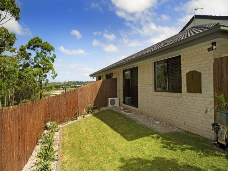 1/16 Penrhyn Street, Pacific Pines QLD 4211