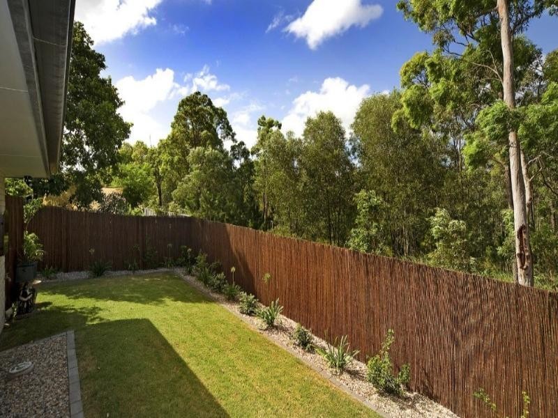 1/16 Penrhyn Street, Pacific Pines QLD 4211