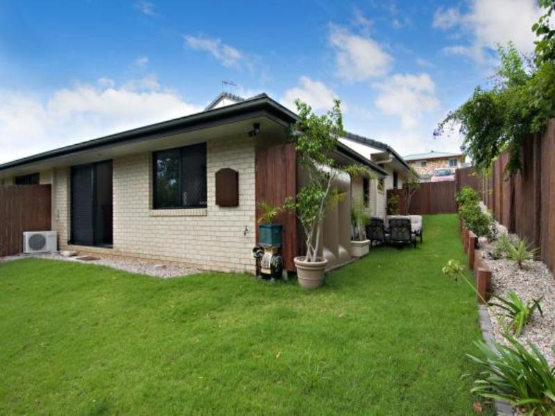 1/16 Penrhyn Street, Pacific Pines QLD 4211