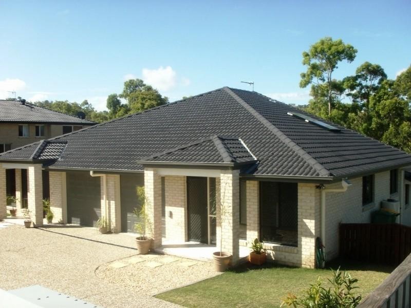 2/16 Penrhyn Street, Pacific Pines QLD 4211