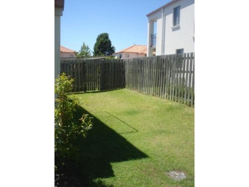 Pacific Pines QLD 4211