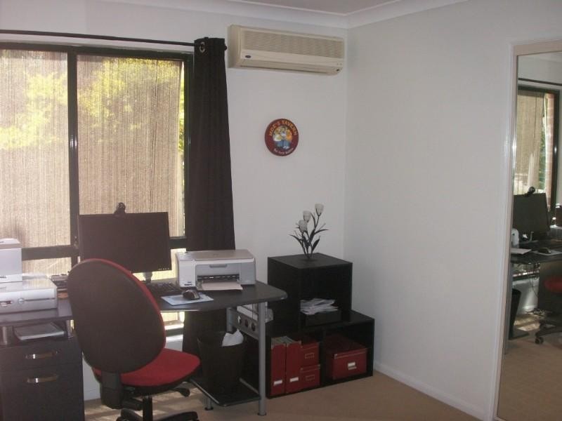 20 Doyalson Place, Helensvale QLD 4212