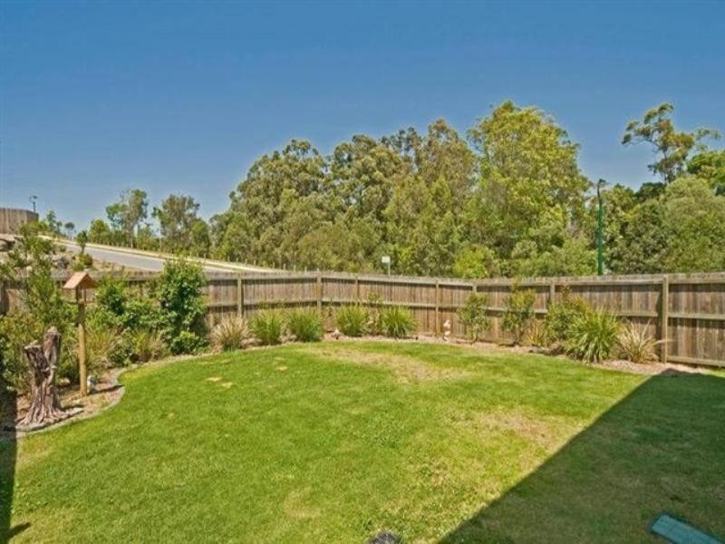 2/2 Macdonald Avenue, Upper Coomera QLD 4209