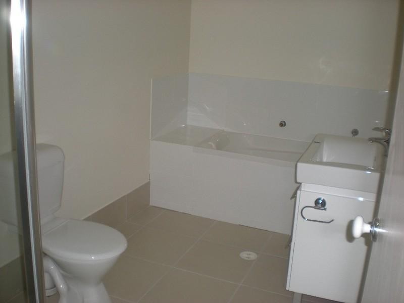 Pacific Pines QLD 4211