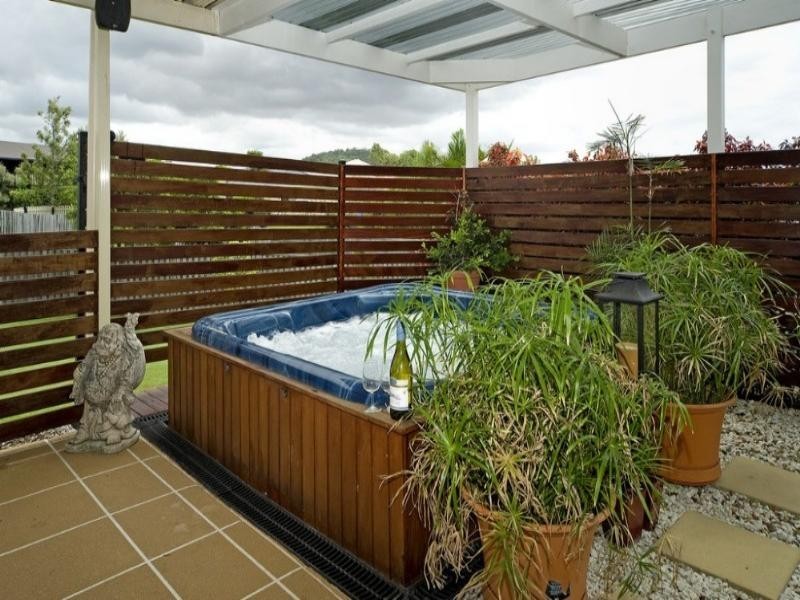 15 Maui Crescent, Oxenford QLD 4210