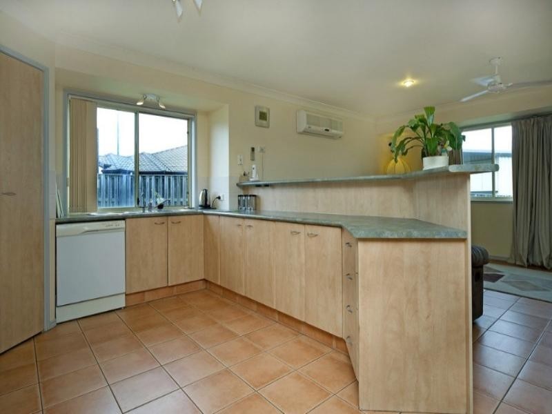 15 Maui Crescent, Oxenford QLD 4210