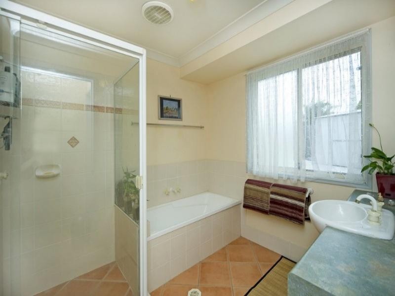 15 Maui Crescent, Oxenford QLD 4210