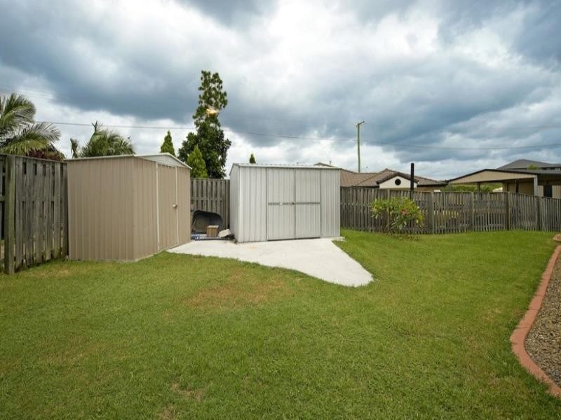 15 Maui Crescent, Oxenford QLD 4210