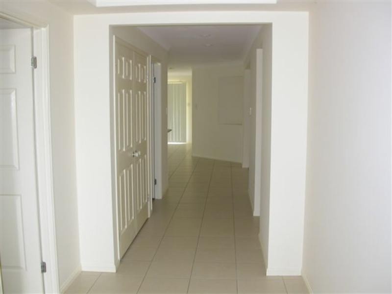 32 Monivae Circuit, Eagleby QLD 4207