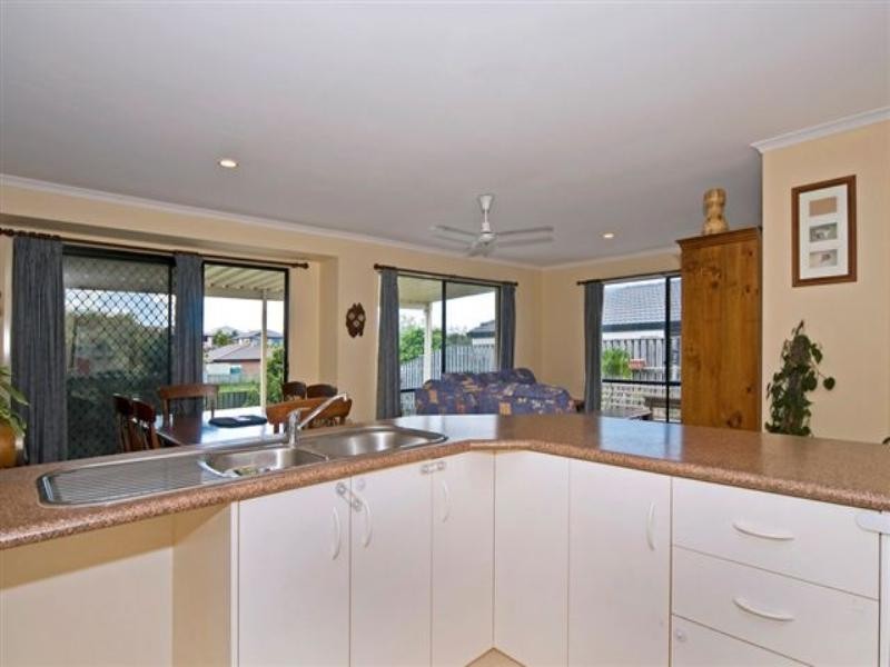 13 Catchlove Street, Maudsland QLD 4210