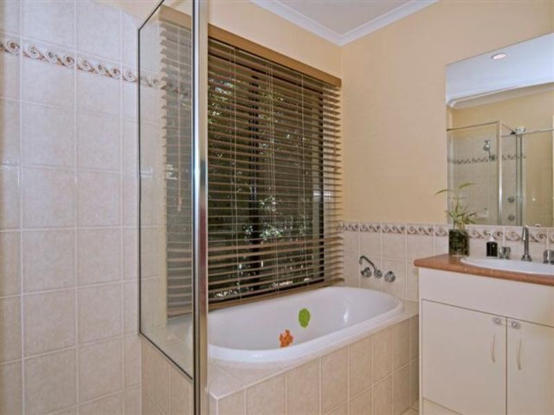 13 Catchlove Street, Maudsland QLD 4210