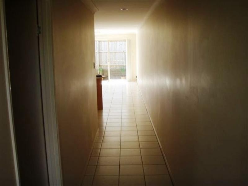 2/15 Sandhurst Crescent, Upper Coomera QLD 4209