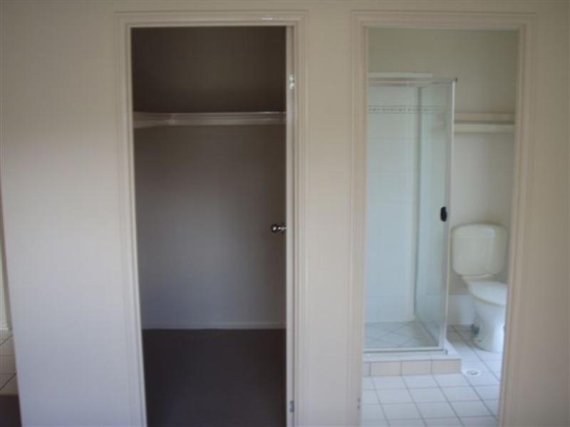 2/15 Sandhurst Crescent, Upper Coomera QLD 4209